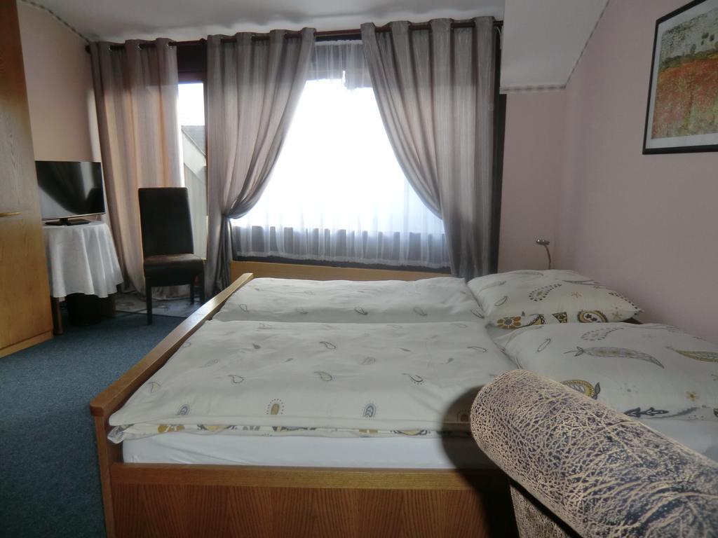 Hotel Garni Julia Linnich Phòng bức ảnh